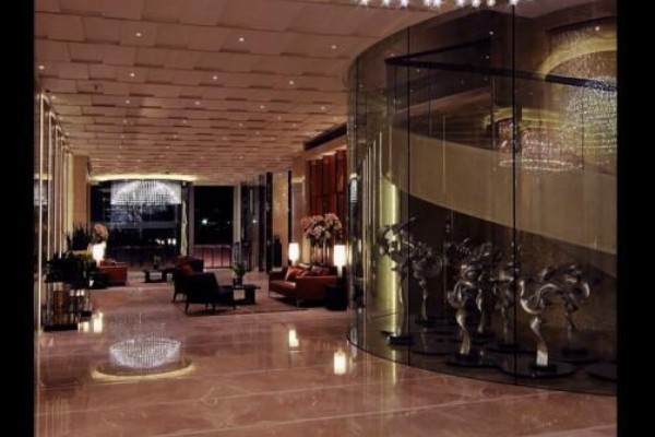 “孕妈妈，来重庆享受孕期按摩的温柔呵护！”