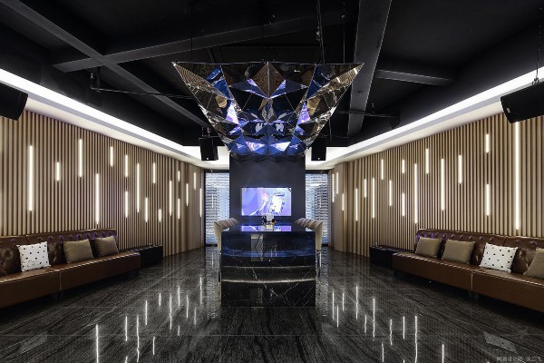 重庆男按摩师,手到病除的神奇推油技艺 重庆男按摩师,手到病除的神奇推油技艺